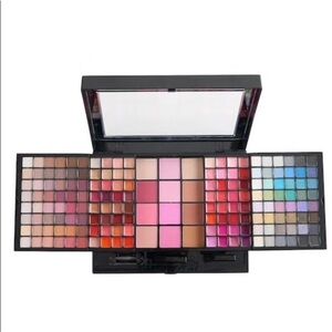 Jolee New York Ultimate Color collection makeup kit New in box